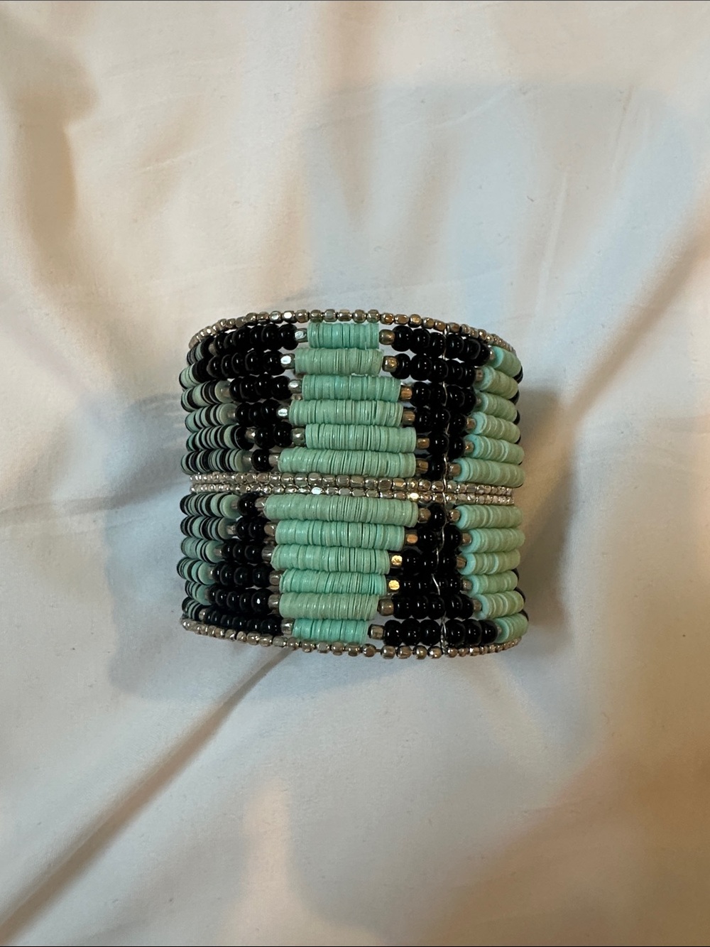Mint Green and Black Beaded Stretch Bracelet